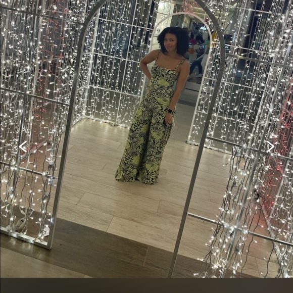 Fame & Partners
Suraya Safari Citrus Jumpsuit - Picture 2 of 6